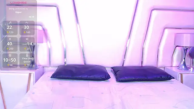 Snapshot of VioletPons chatting on November 4, 7:46 pm VioletPons online show from November 4, 7:46 pm