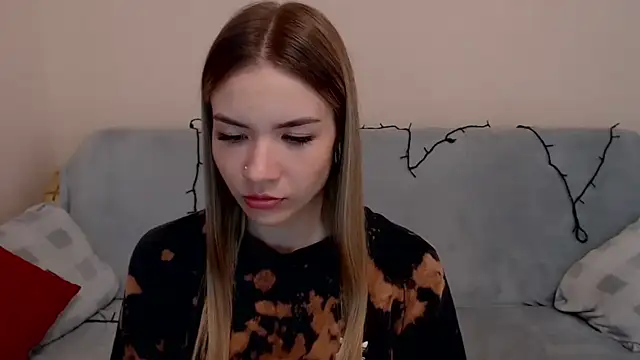 Snapshot of aSingleOne chatting on February 5, 7:51 pm aSingleOne online show from February 5, 7:51 pm