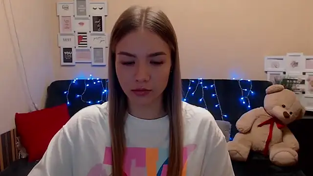 Snapshot of aSingleOne chatting on February 18, 9:00 pm aSingleOne online show from February 18, 9:00 pm