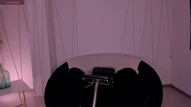 SussyBellX online show from February 13, 4:19 am