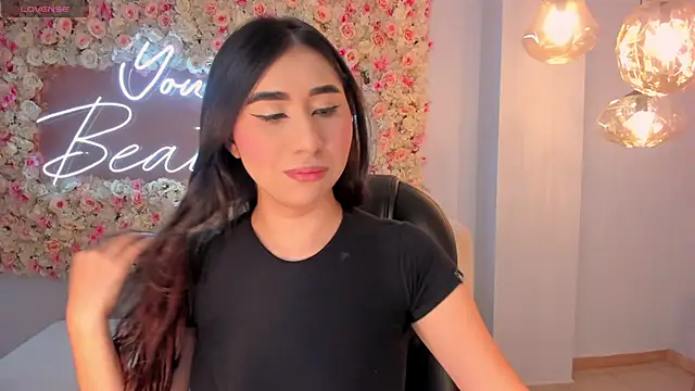 MayaMoretti  online show from October 23, 3:39 am