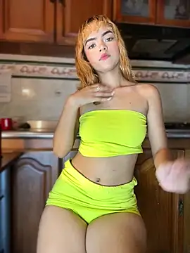 Snapshot of GigiBlaze chatting on September 24, 8:45 pm GigiBlaze online show from September 24, 8:45 pm
