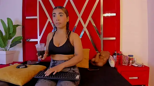 Snapshot of vennusasm1 chatting on October 24, 9:55 pm vennusasm1 online show from October 24, 9:55 pm