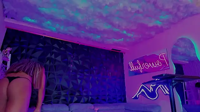 Snapshot of Naomy_Alvaradoo chatting on November 29, 2:20 pm Naomy Alvaradoo online show from November 29, 2:20 pm