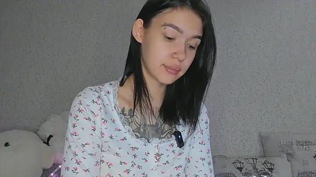 ArianaWalker77 online show from September 28, 3:23 am