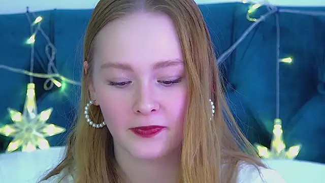 AgataFoxley online show from December 17, 6:14 pm