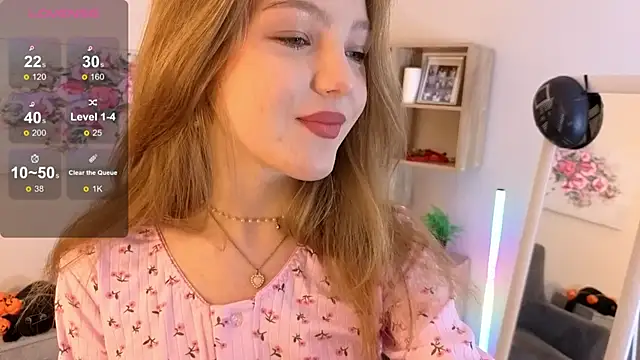 Snapshot of Sue_Sanders chatting on February 6, 6:18 am Sue Sanders online show from February 6, 6:18 am