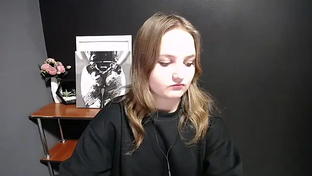 Mystic nikole online show from September 30, 12:10 pm