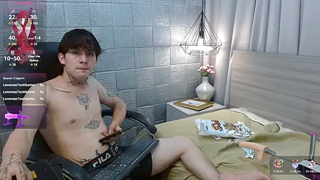 Snapshot of Iantwink18 chatting on September 20, 11:17 pm Iantwink18 online show from September 20, 11:17 pm