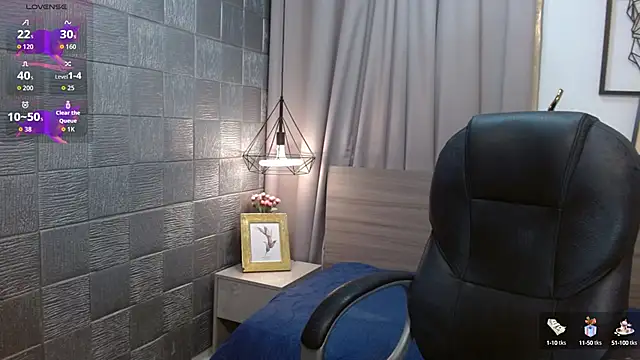 Snapshot of Iantwink18 chatting on October 6, 9:23 pm Iantwink18 online show from October 6, 9:23 pm