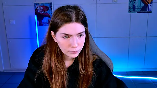 AliceCUNTach online show from October 31, 5:08 am