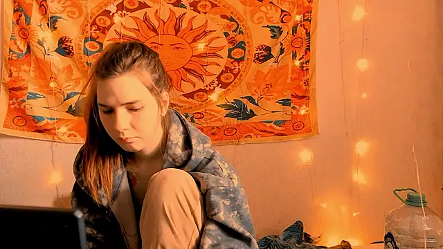 AliceCUNTach online show from March 20, 5:23 am