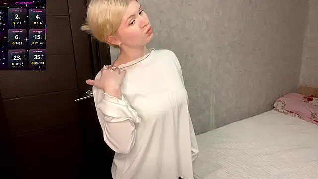 Snapshot of ShontaWasilko chatting on February 15, 8:38 pm ShontaWasilko online show from February 15, 8:38 pm