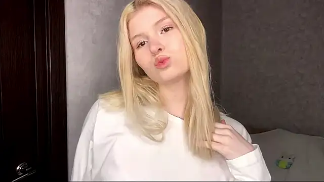 Snapshot of ShontaWasilko chatting on March 24, 7:08 pm ShontaWasilko online show from March 24, 7:08 pm