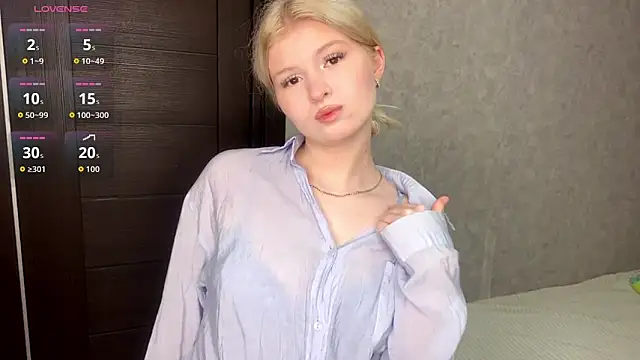 Snapshot of ShontaWasilko chatting on April 7, 7:36 pm ShontaWasilko online show from April 7, 7:36 pm