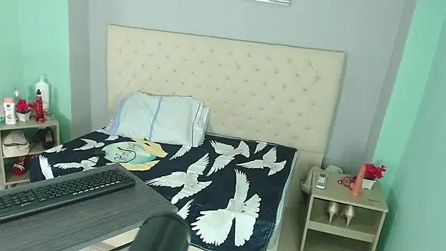 salome aguilar online show from September 27, 12:32 pm