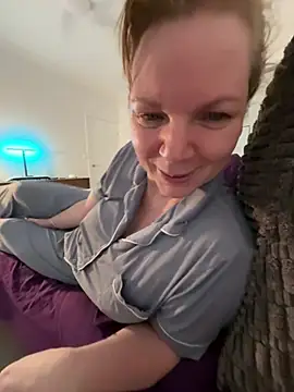 Snapshot of aussiepeaches chatting on June 12, 12:48 pm aussiepeaches online show from June 12, 12:48 pm
