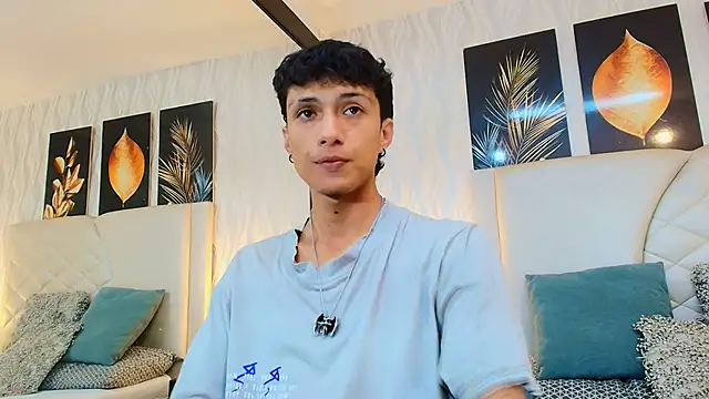 Snapshot of Lean_Portman chatting on January 14, 10:47 pm Lean Portman online show from January 14, 10:47 pm