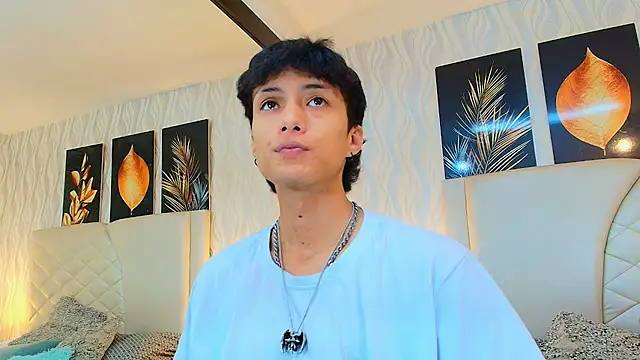 Snapshot of Lean_Portman chatting on February 2, 8:51 pm Lean Portman online show from February 2, 8:51 pm