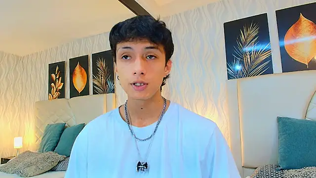 Snapshot of Lean_Portman chatting on February 3, 9:09 pm Lean Portman online show from February 3, 9:09 pm