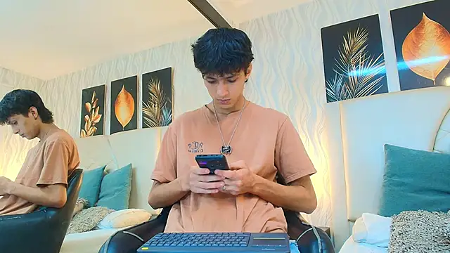 Snapshot of Lean_Portman chatting on February 10, 8:46 pm Lean Portman online show from February 10, 8:46 pm