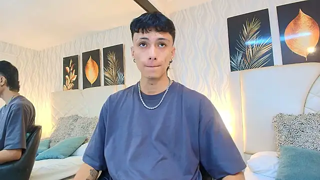 Snapshot of Lean_Portman chatting on February 23, 9:01 pm Lean Portman online show from February 23, 9:01 pm