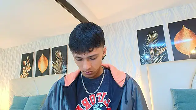 Snapshot of Lean_Portman chatting on February 25, 9:02 pm Lean Portman online show from February 25, 9:02 pm