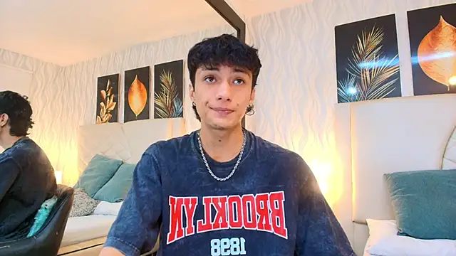 Lean Portman online show from April 20, 2:42 pm