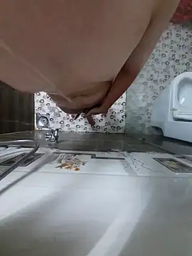 winter0cold  online show from October 7, 11:29 am