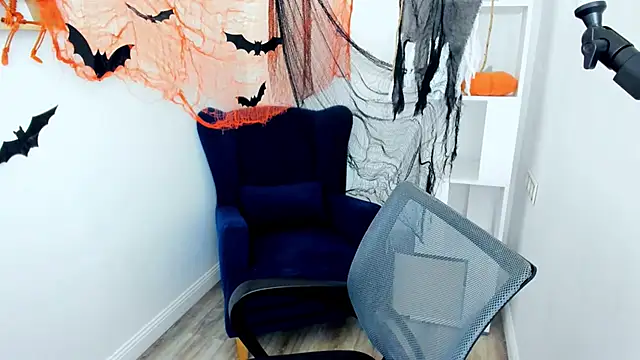 Snapshot of mintydaze chatting on October 15, 6:19 pm mintydaze online show from October 15, 6:19 pm