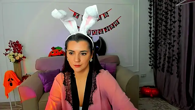 Snapshot of mintydaze chatting on November 1, 3:19 am mintydaze online show from November 1, 3:19 am