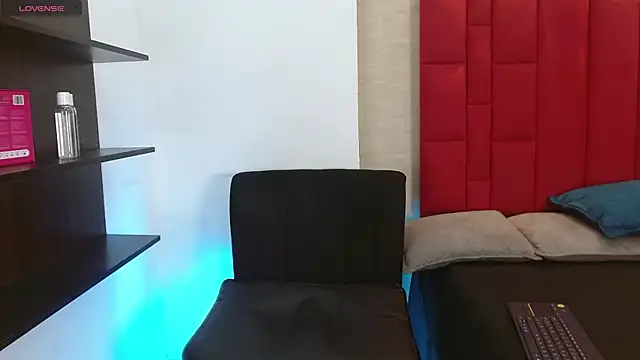 Snapshot of Cady_Hot chatting on November 24, 8:30 pm Cady Hot online show from November 24, 8:30 pm