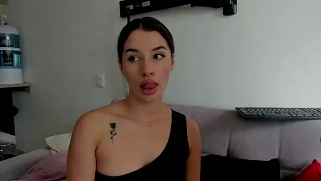 0ne 0f 0ne online show from July 1, 5:56 pm