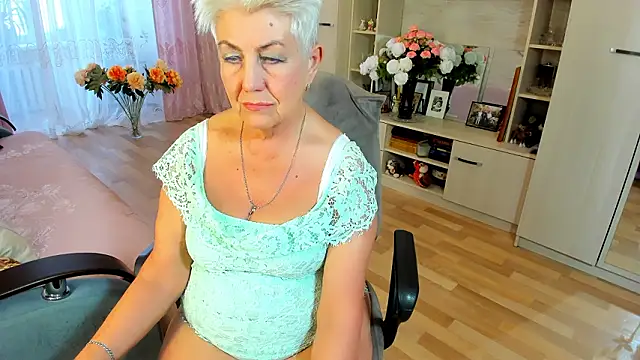 HotandMature online show from March 5, 9:16 am