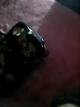 Snapshot of Shreyaaa_1 chatting on October 27, 12:53 pm Shreyaaa 1 online show from October 27, 12:53 pm