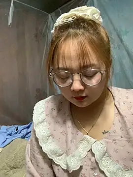 July-y online show from October 16, 3:13 pm