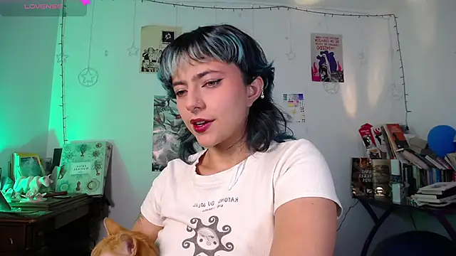 Snapshot of AlmaNanax chatting on March 1, 12:45 am AlmaNanax online show from March 1, 12:45 am