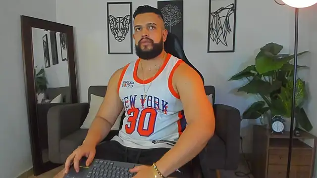 Justin kingX7 online show from April 17, 4:26 am