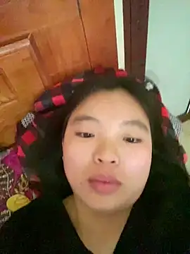 viluna online show from December 20, 4:30 am