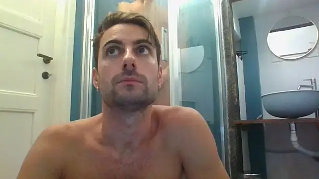 Snapshot of Amicisegreti chatting on October 3, 7:33 pm Amicisegreti online show from October 3, 7:33 pm