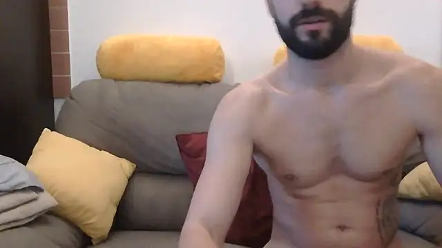 Snapshot of Amicisegreti chatting on November 20, 6:35 am Amicisegreti online show from November 20, 6:35 am