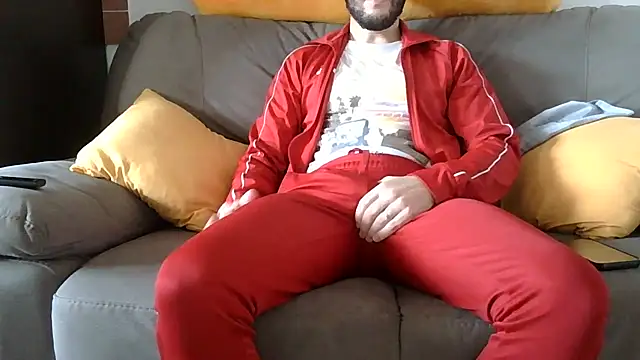 Snapshot of Amicisegreti chatting on December 3, 10:24 am Amicisegreti online show from December 3, 10:24 am