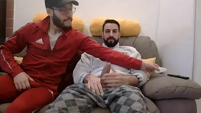 Amicisegreti online show from January 13, 6:40 am