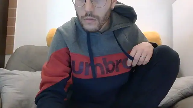 Amicisegreti online show from March 19, 6:28 am