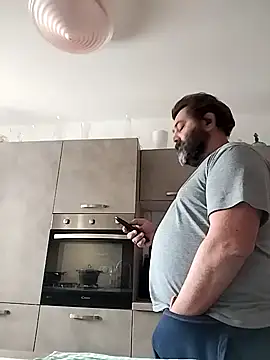 Snapshot of Necroforo chatting on February 20, 9:00 am Necroforo online show from February 20, 9:00 am