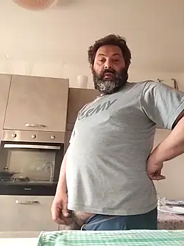 Snapshot of Necroforo chatting on February 22, 9:52 am Necroforo online show from February 22, 9:52 am