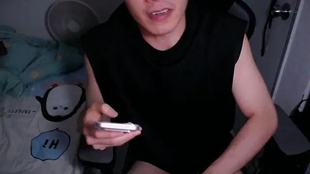 Snapshot of y610809yy chatting on July 28, 4:39 pm y610809yy online show from July 28, 4:39 pm
