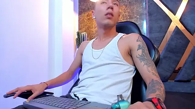 Justin Lakee online show from September 17, 11:50 pm