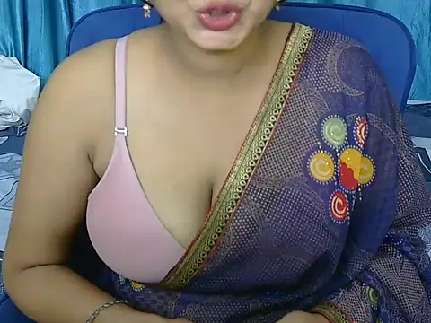 priya-kumari22 online show from September 21, 5:20 am