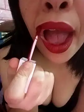 Snapshot of sexynadouch chatting on February 18, 9:33 pm sexynadouch online show from February 18, 9:33 pm